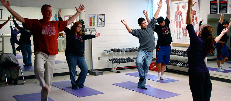 Students and faculty participating in a previouse Arts in Alternative Education program