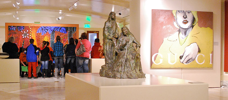 Students visiting the Betty Price Gallery during a visit to the Oklahoma State Capitol via a Capitol Art Travel Subsidies Grant.